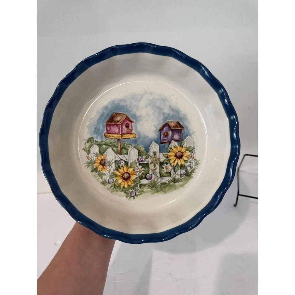 Vintage Country Birdhouse and Sunflowers 9 1/2